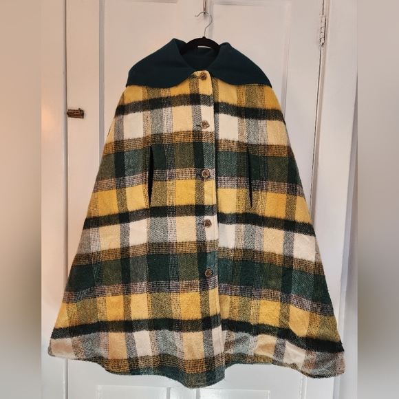 💛💚60's Reversible Cape💚💛 - Picture 2 of 10